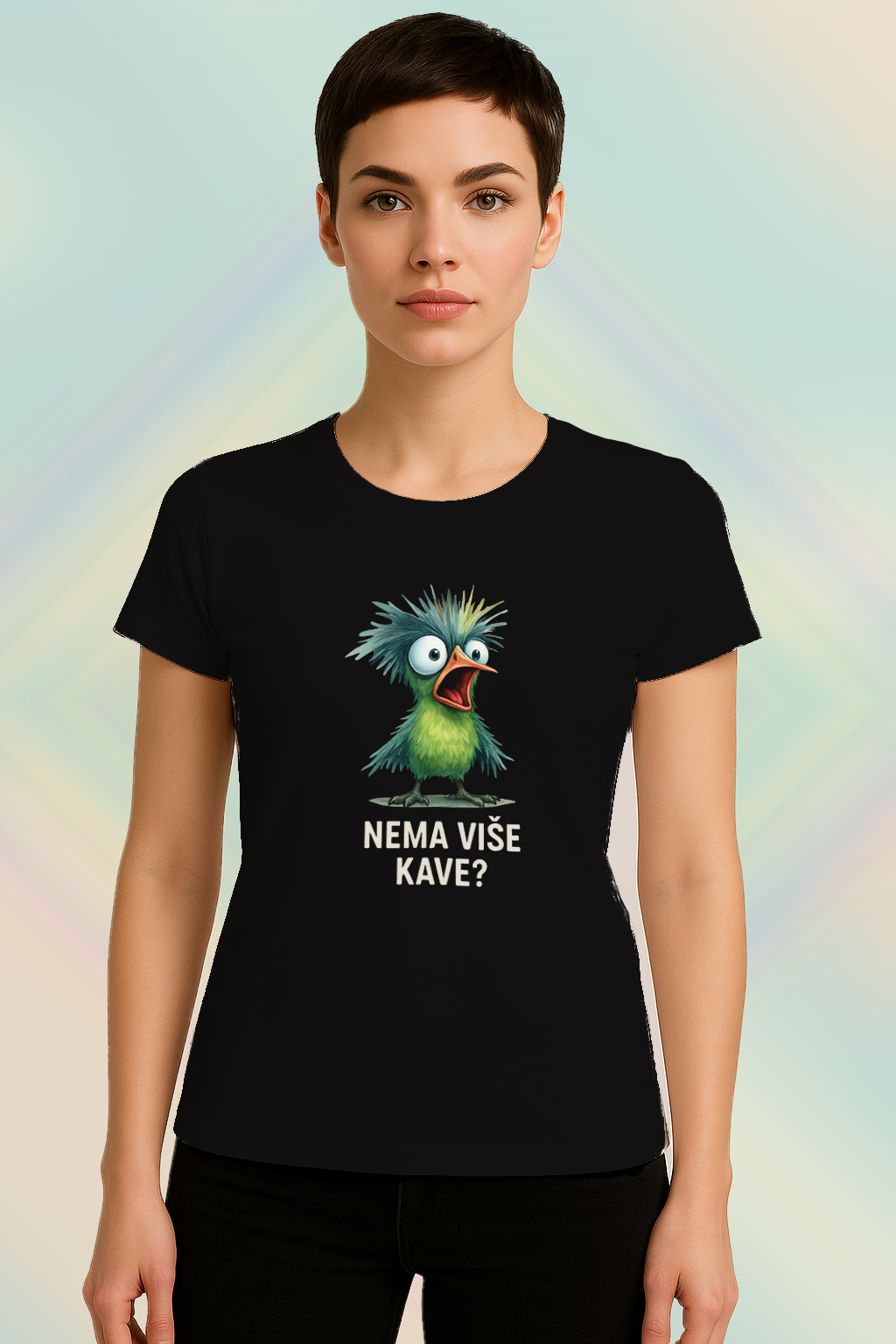 crna majica s ilustracijom zelene ptice i tekstom “Nema više kave?”.