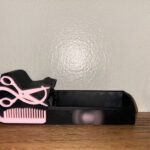 Stalak za vizitke za frizerski salon s personaliziranim imenom salona