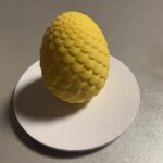 mini zmajevo jaje s iznenađenjem u raznim bojama